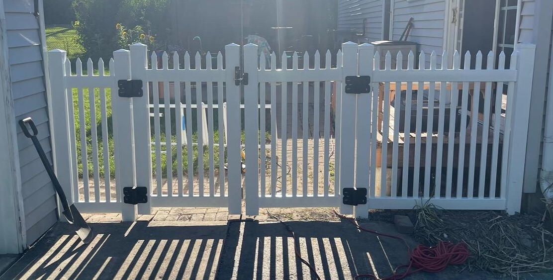 Vinyl Fence Installation Lake Zurich IL